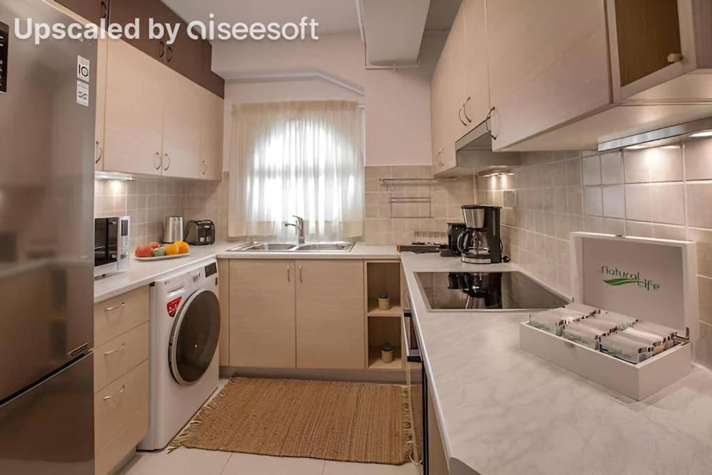 Modern Apartment In The Heart Of The City Athen Eksteriør bilde